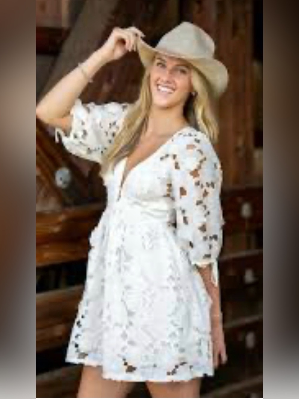 Storia White Floral Lace Long Sleeve minidress - Size S